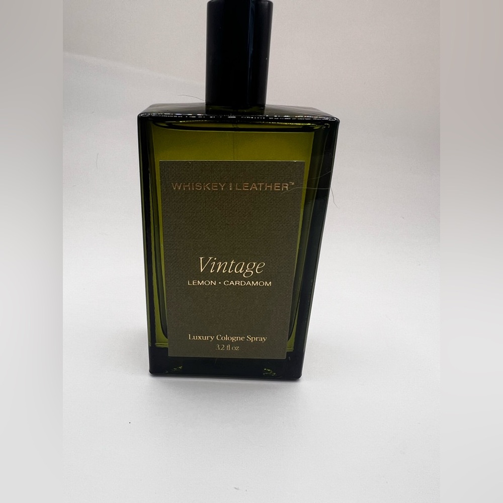 Whiskey Leather Vintage Lemon Cardamom Luxury Cologne Spray